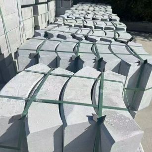 西宁 芝麻灰弧形路沿石