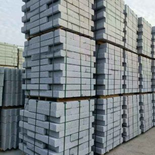 西宁 路沿石（路侧石），颜色一致，尺寸标准