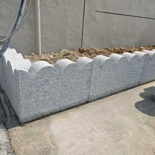 西宁 芝麻白花岗岩花边石铺装效果图