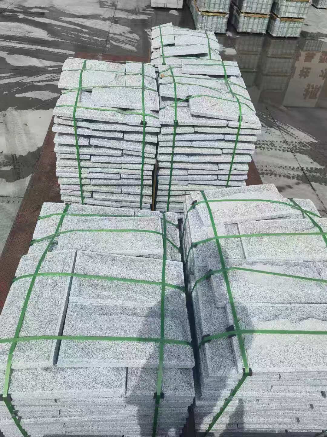 西宁 芝麻白蘑菇石装车出货