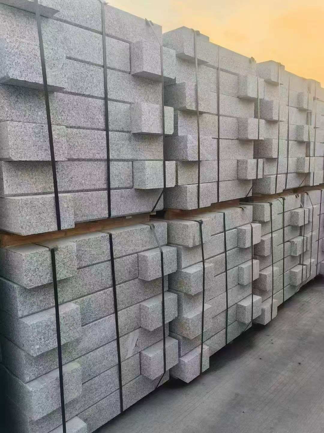 西宁 芝麻白路沿石