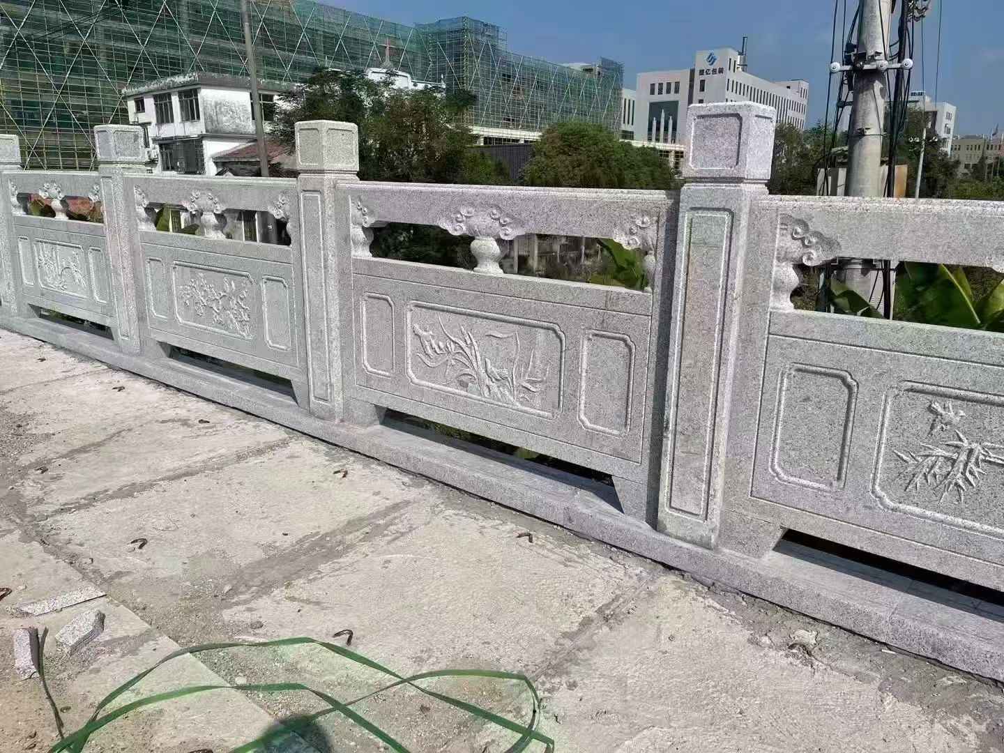 西宁 芝麻白栏杆