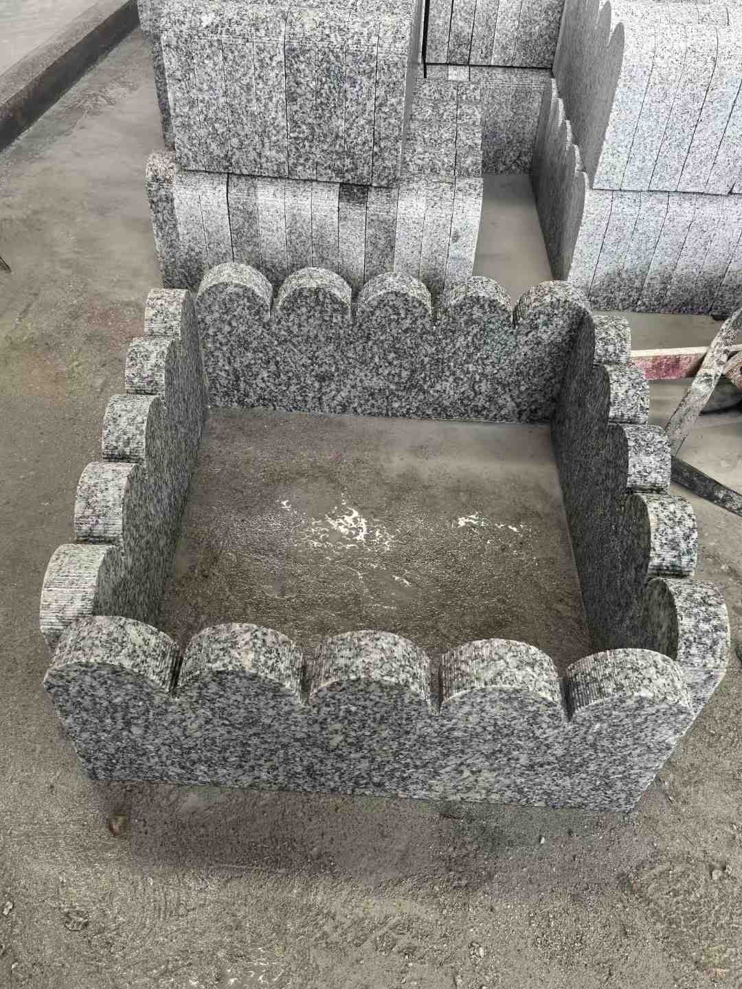 西宁 花边石、花坛围栏石、花池界石、菜园栅栏石、镶边石、波浪状界石介绍