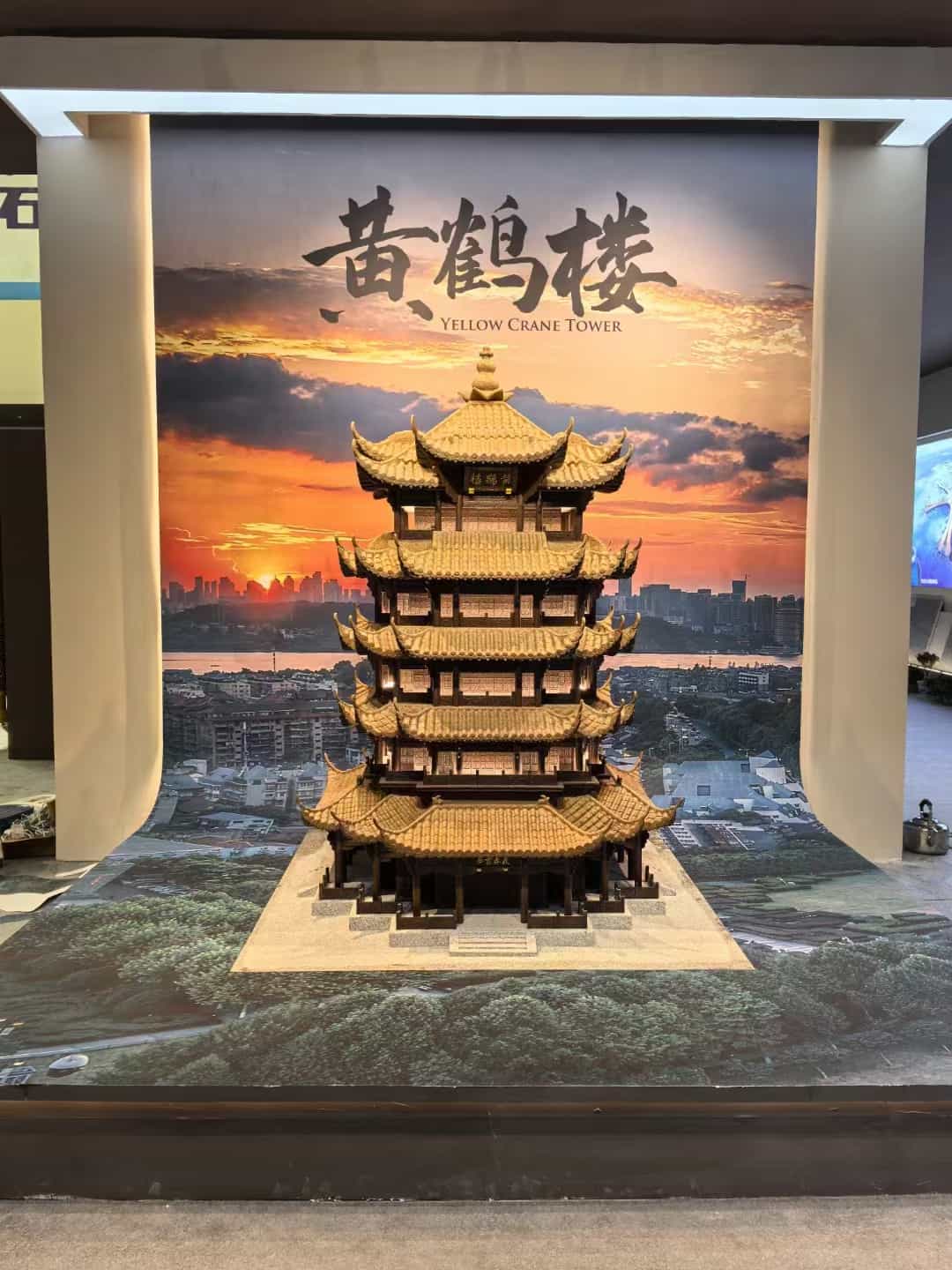 西宁仿古石文创作品-黄鹤楼