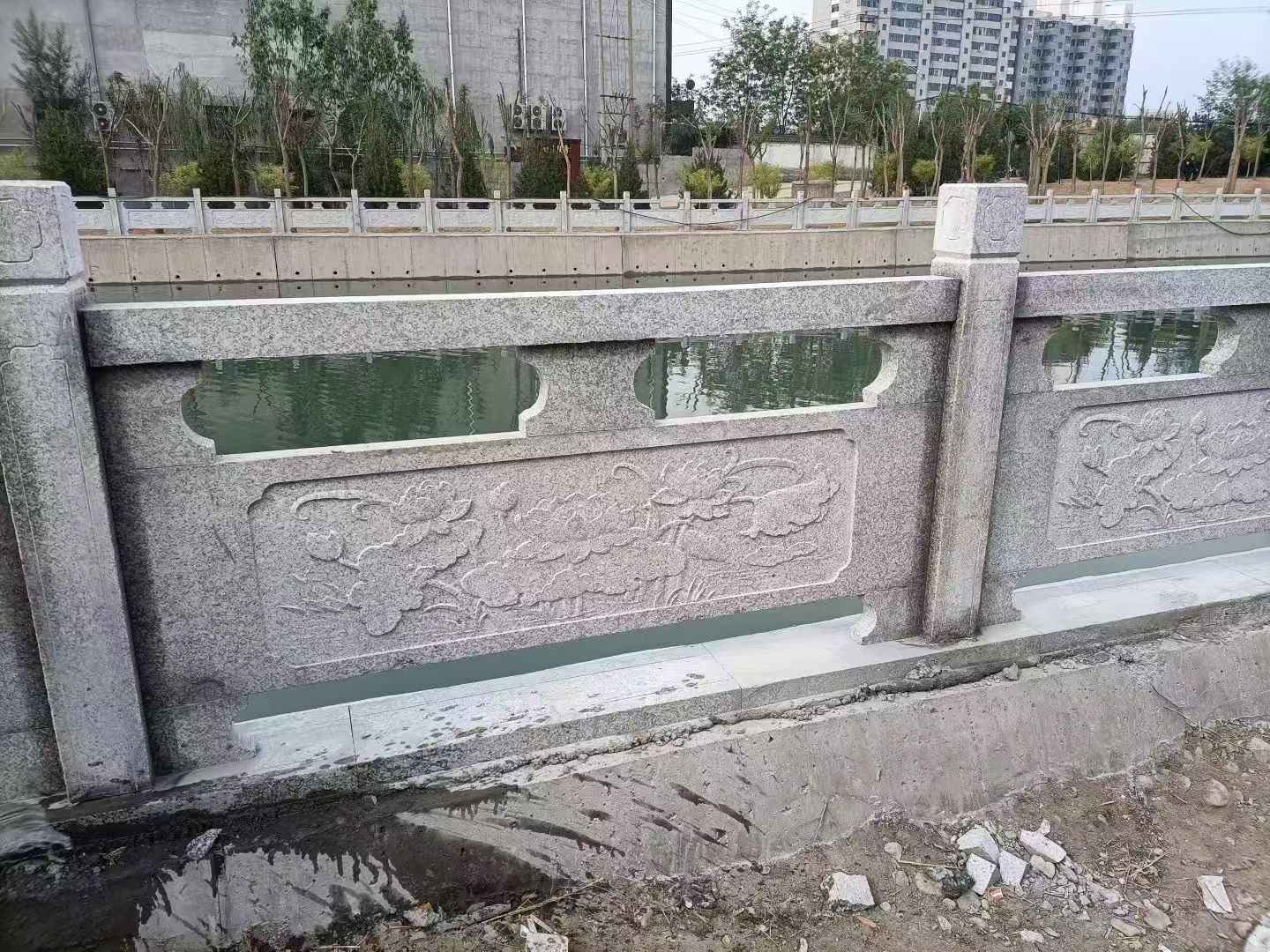 西宁 芙蓉白大花桥梁、河道，石材栏杆、围栏、护栏