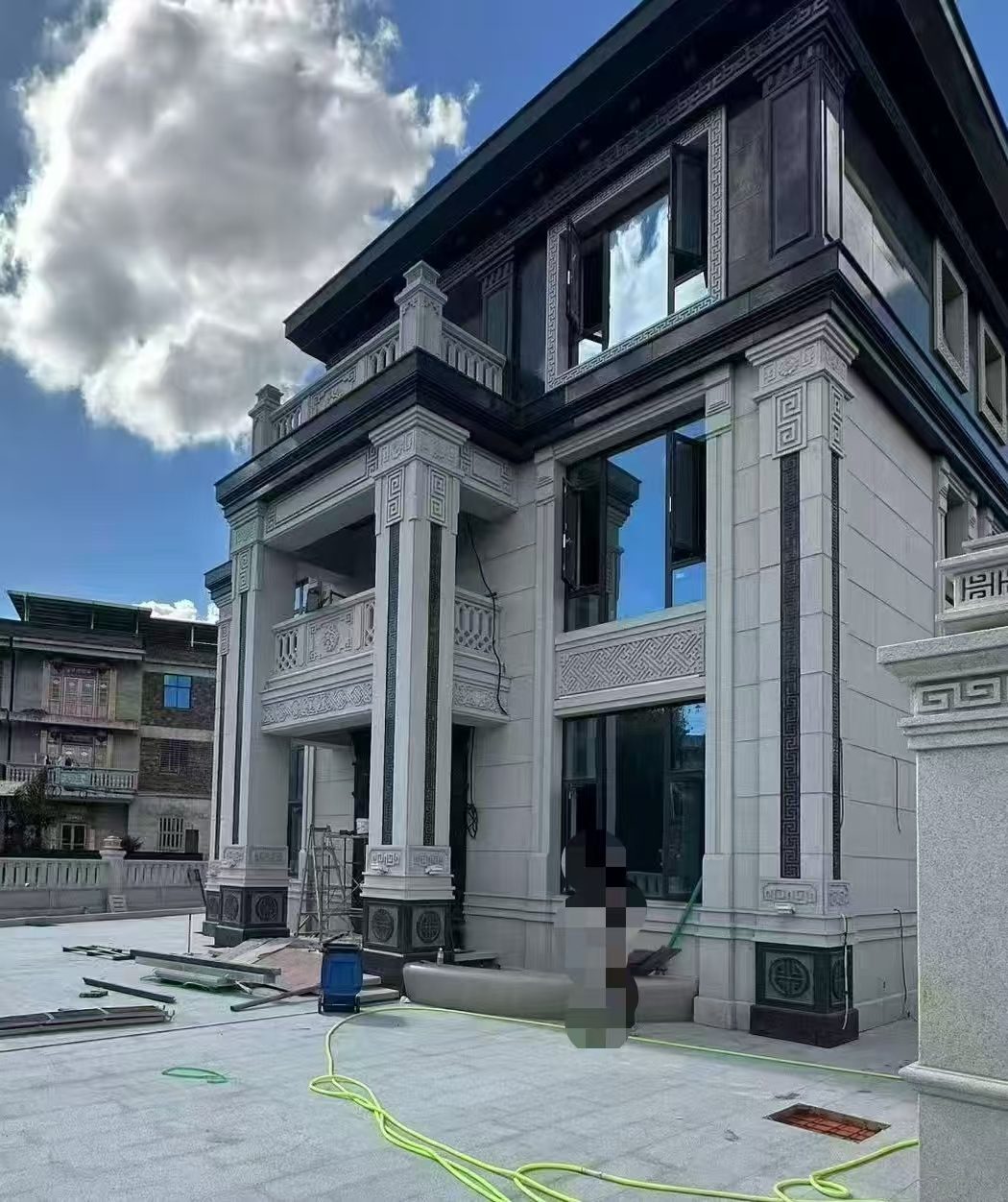 西宁 别墅干挂，芝麻白与芝麻黑完美配合